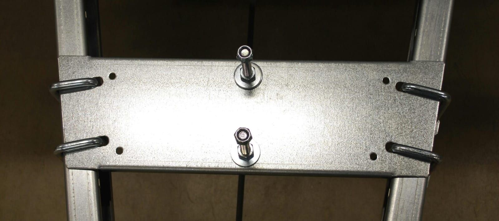 Gaupen Feste for reservehjul. Underliggende. – bilde 1